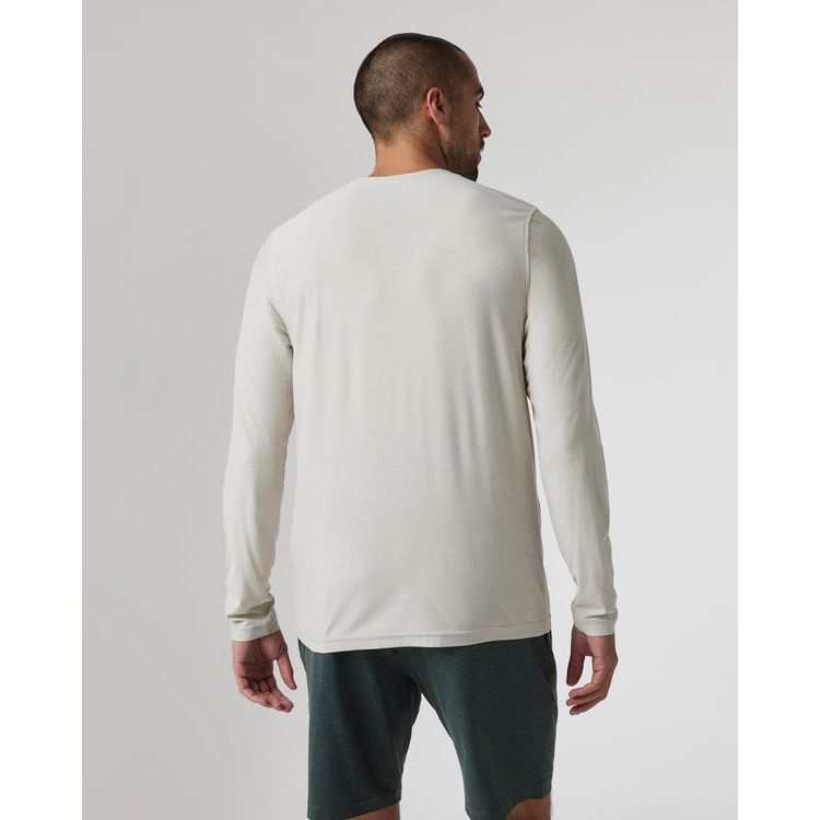 Vuori Men's Long Sleeve Strato Tech Tee in Salt Heather