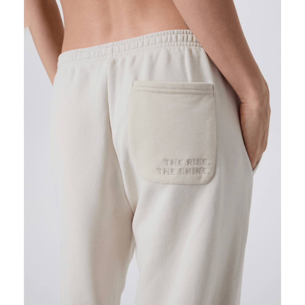 Vuori Women's Sedona Sweatpant in Bone